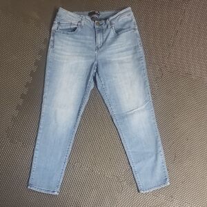 1822 Denim Women’s Light Wash Skinny Jeans